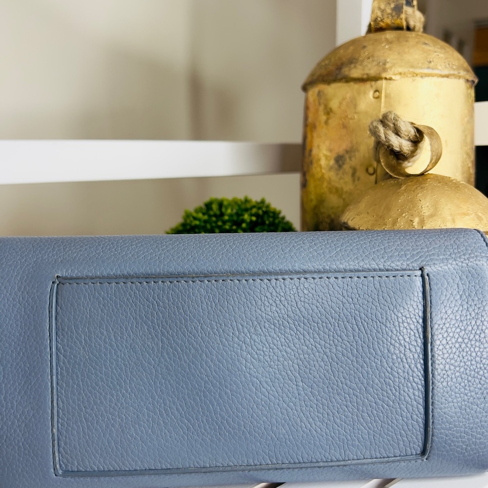 100% authentic Celine blue leather wallet - Picture 6 of 16